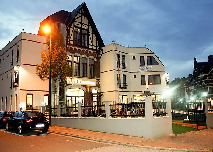 Fly Inn Hotel Lounge