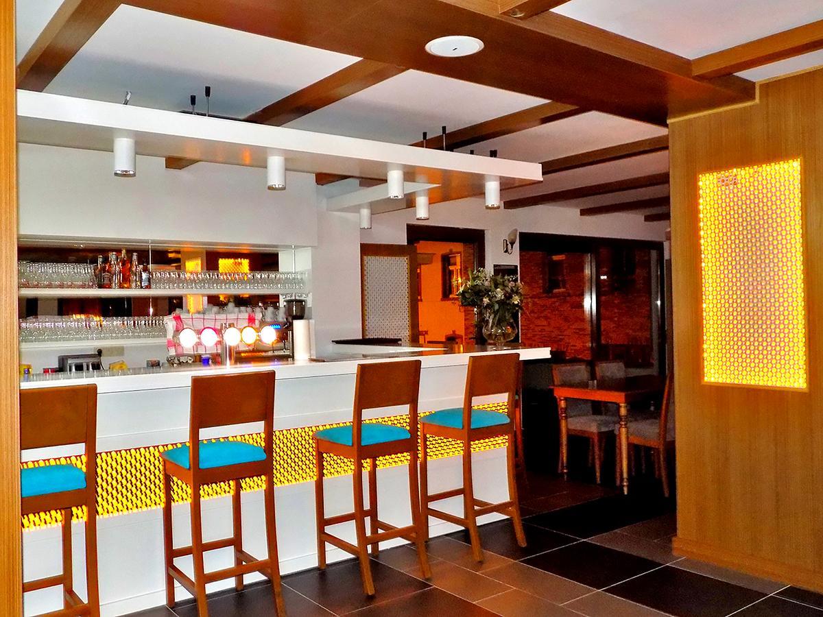 Fly Lounge Couette-café 3*