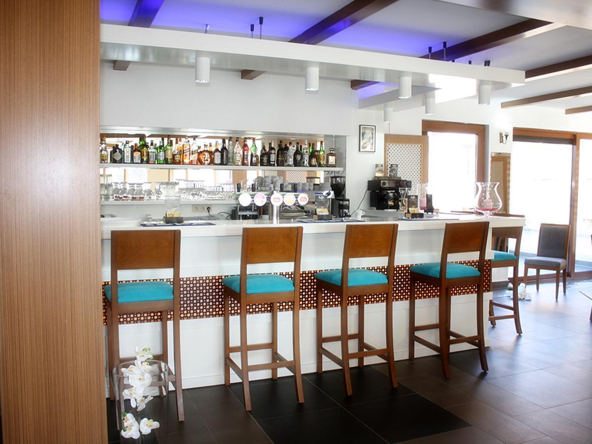 Alojamento de Acomodação e Pequeno-almoço Fly Lounge